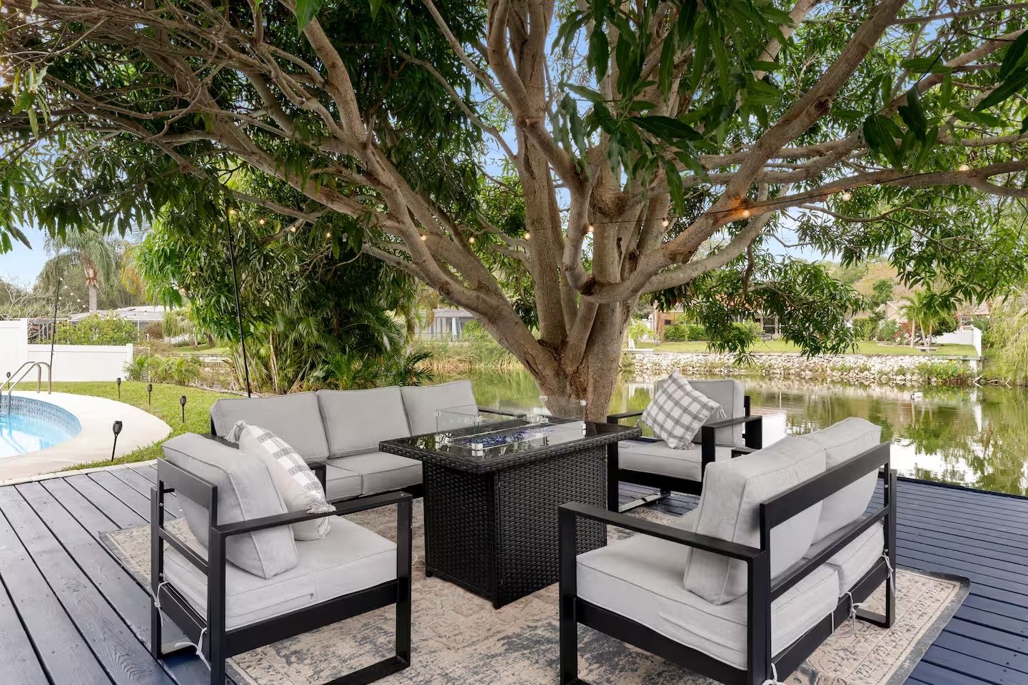 St Pete 4 bed photo 4