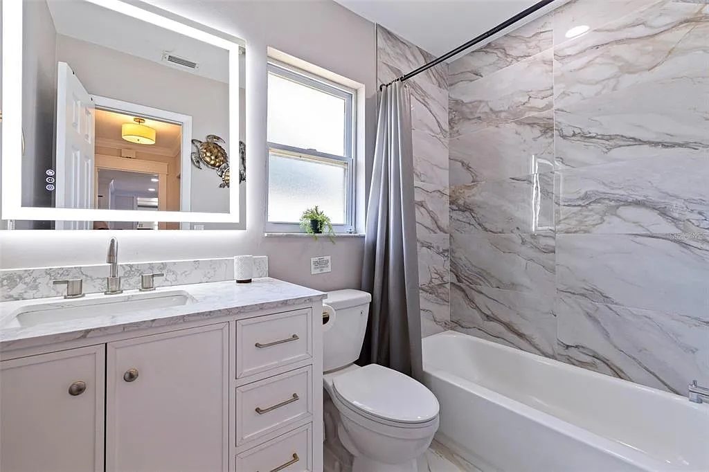 St Pete 4 bed photo 11